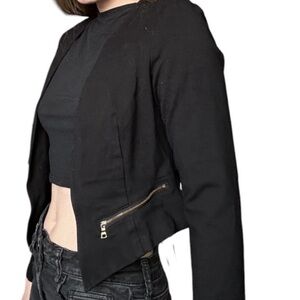 Chic Black Cropped Blazer with Zipper Detail – MEGAN Brand – Size XS